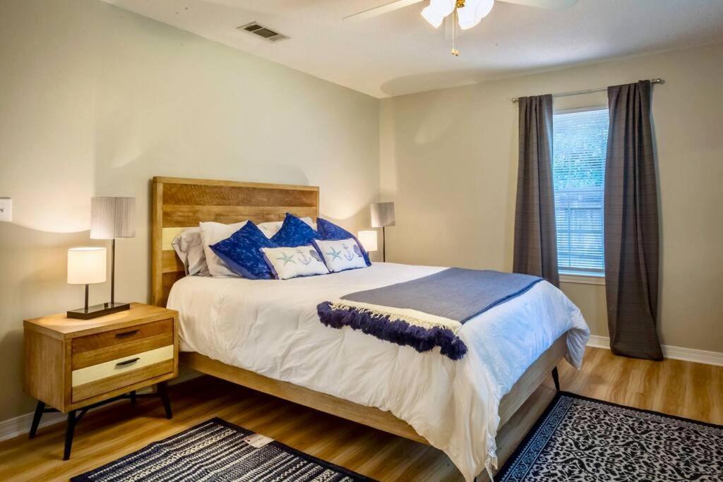 Life'S A Breeze - Updated 3Br 5Min To Pcola Beach Gulf Breeze Exterior foto