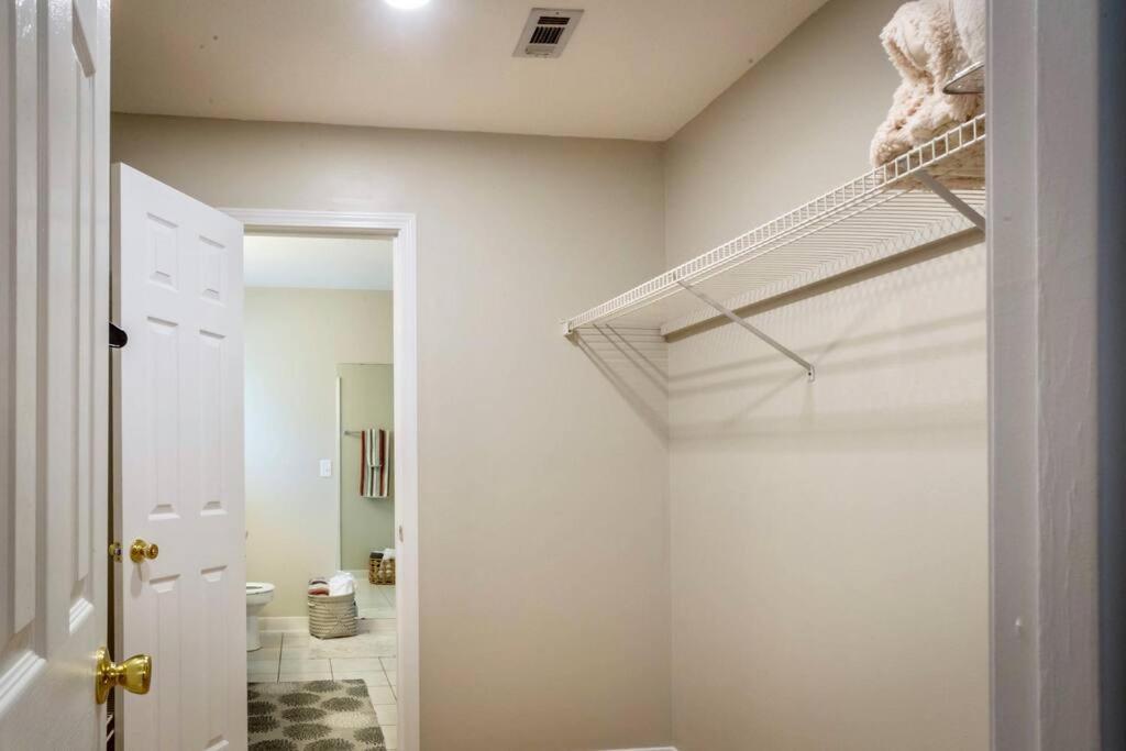 Life'S A Breeze - Updated 3Br 5Min To Pcola Beach Gulf Breeze Exterior foto